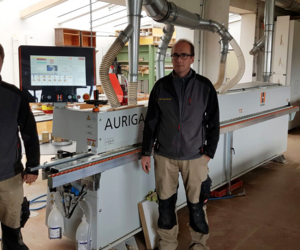 Notre client de référence Spitzmüller et Klein sur la voie du succès avec une plaqueuse de chants AURIGA 1308XL